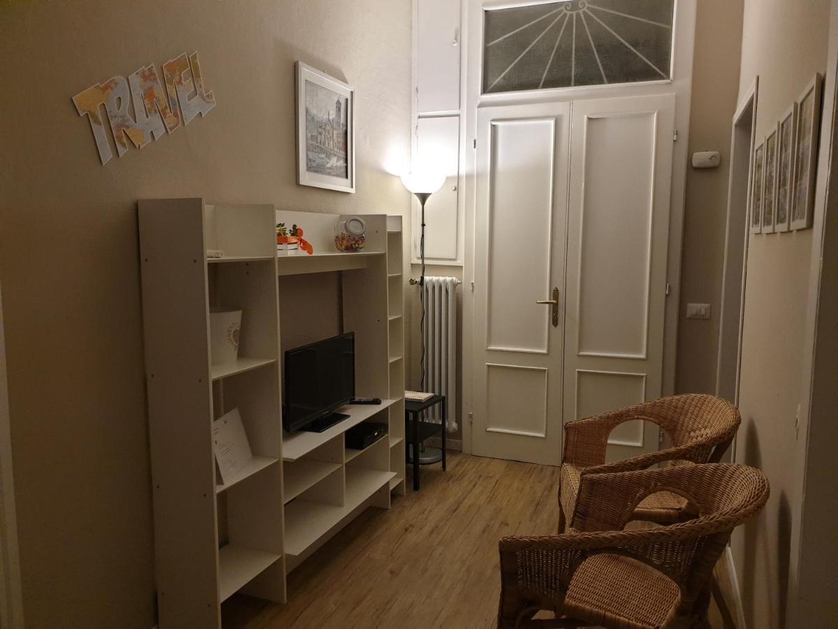 Voi Da Noi Intero Appartamento Con Parcheggio Privato Torno Exteriör bild